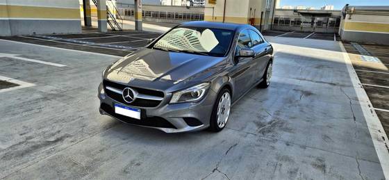 MERCEDES-BENZ CLA 200 1.6 URBAN 16V FLEX 4P AUTOMÁTICO MERCEDES-BENZ CLA 200 1.6 URBAN 16V FLEX 4P AUTOMÁTICO